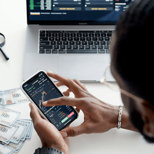 Epica Fundrelix - Equipo de expertos en criptomoneda